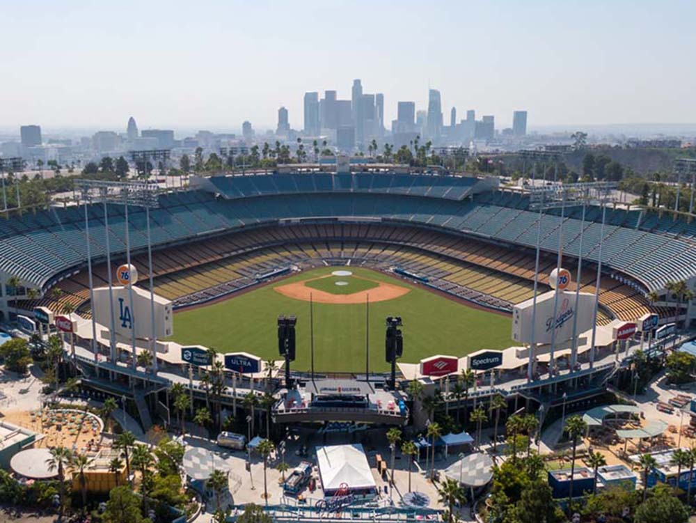 Dodgers Stadium Skyline (1)