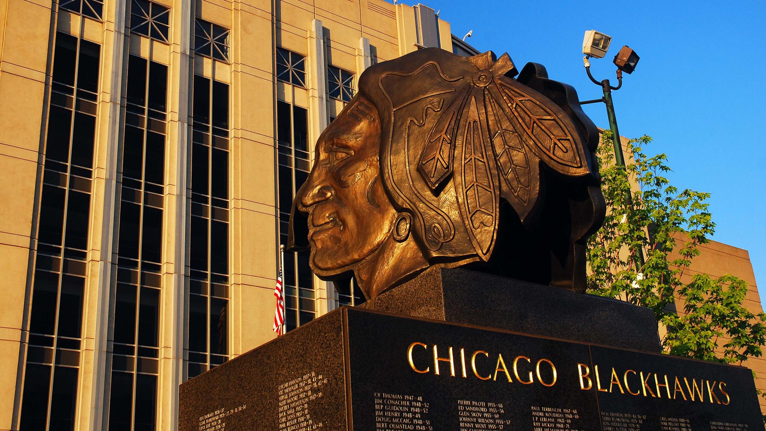 The facade of the United Center, which is in talks about renovation